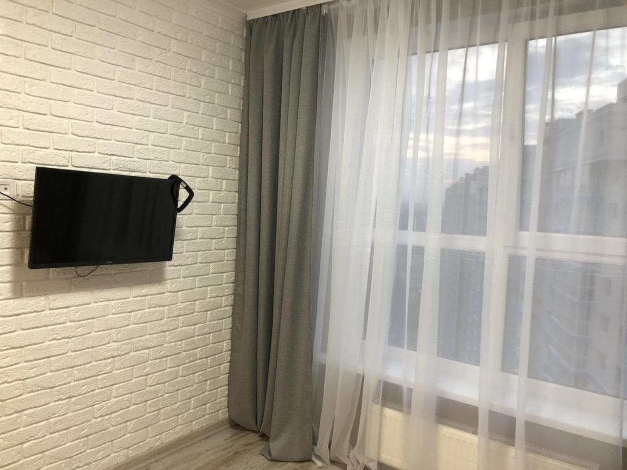 Квартира Парковые Озера Lägenhet Kiev Exteriör bild