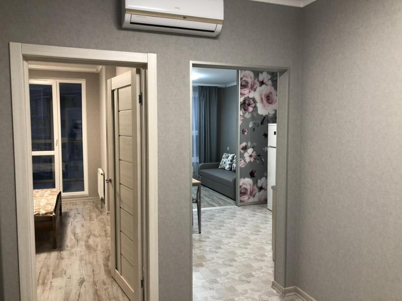 Квартира Парковые Озера Lägenhet Kiev Exteriör bild