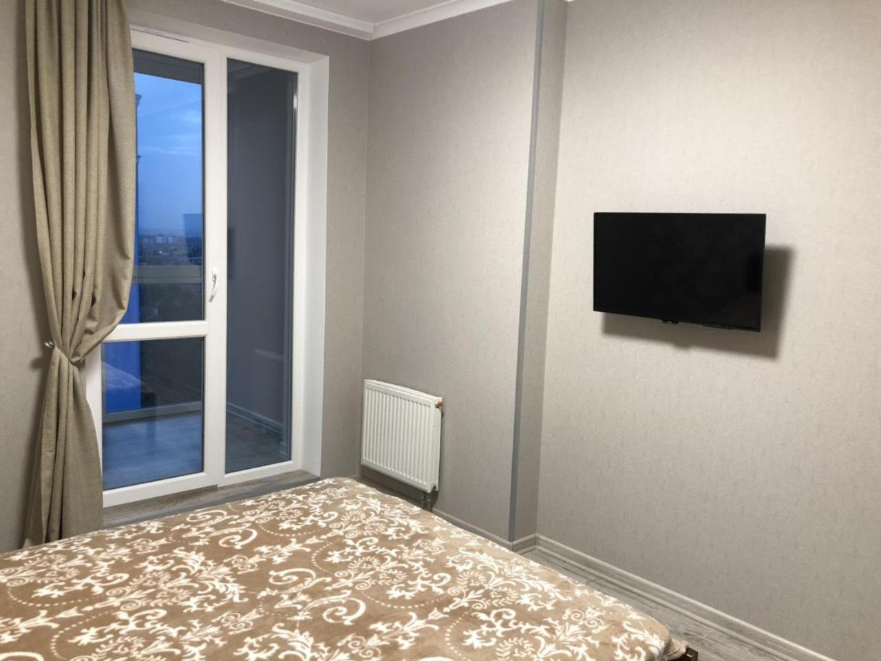 Квартира Парковые Озера Lägenhet Kiev Exteriör bild